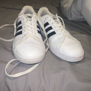 Adidas tennis shoes
